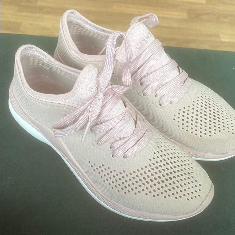 Crocs Women's Pink Sneakers size 8